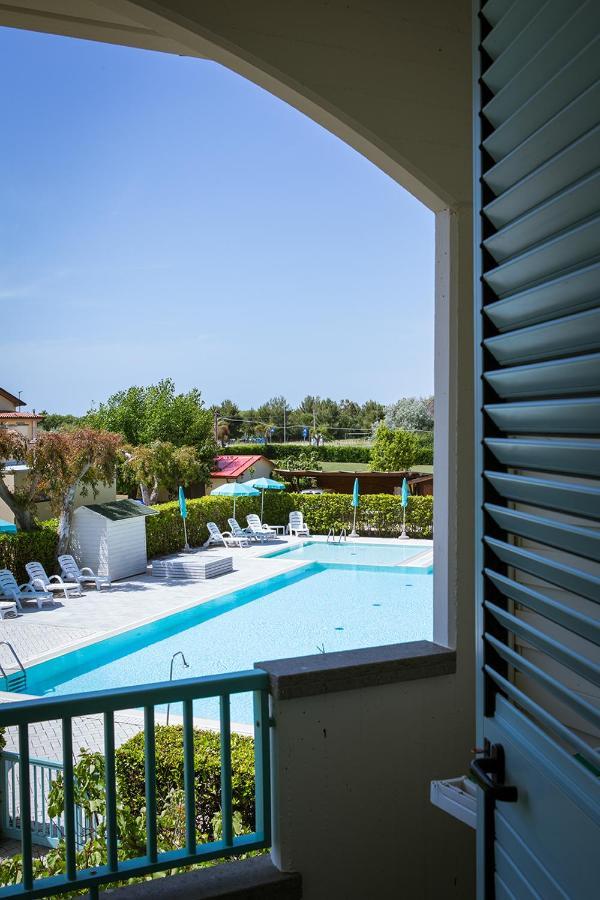 Apartments In Residence In Vada With Swimming Pool 450 Meters From The Sea 外观 照片